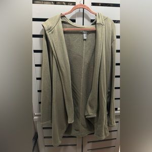 Forever 21 Men’s Green Sweater